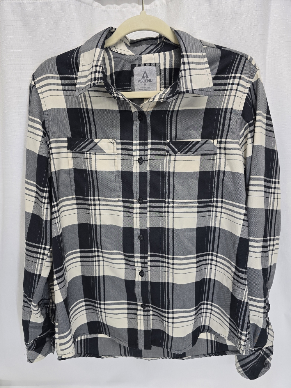 Ascend Black & White Plaid Long-Sleeve Button-Down Shirt